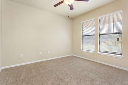 S Bed Las Brisas Apartment Homes 63
